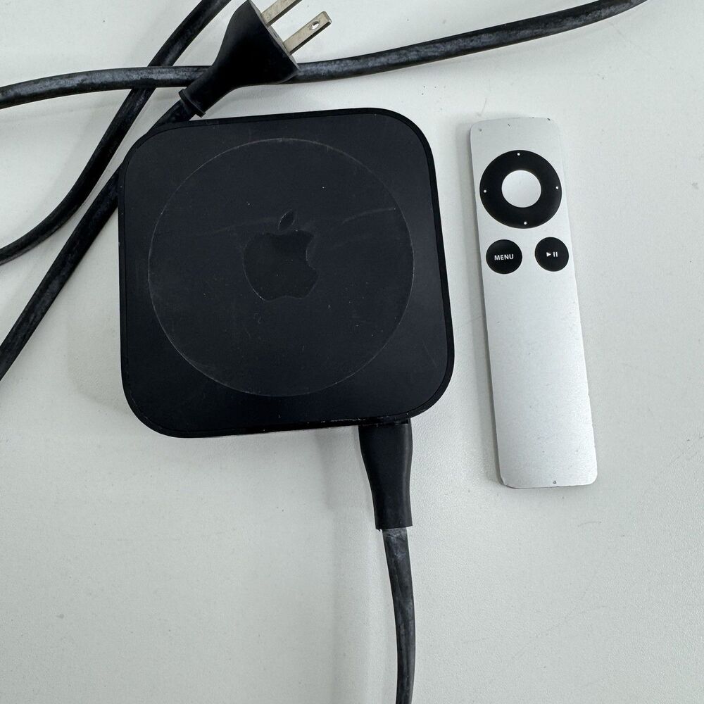 Apple TV (3rd Generation) A1469 with Genuine Apple Remote And Cord